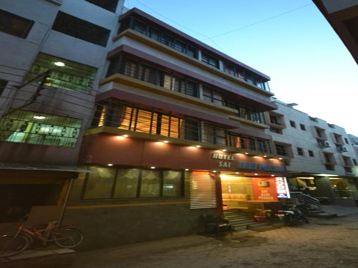 Hotel Sai Hari Prasad Shirdi Extérieur photo